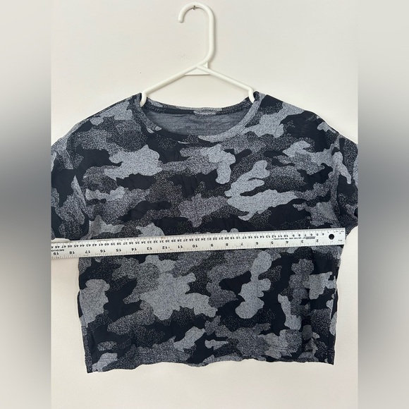 Lululemon CATES TRAINING TEE HERITAGE SPECKLE CAMO JACQUARD BLK SZ 10 - Picture 6 of 8